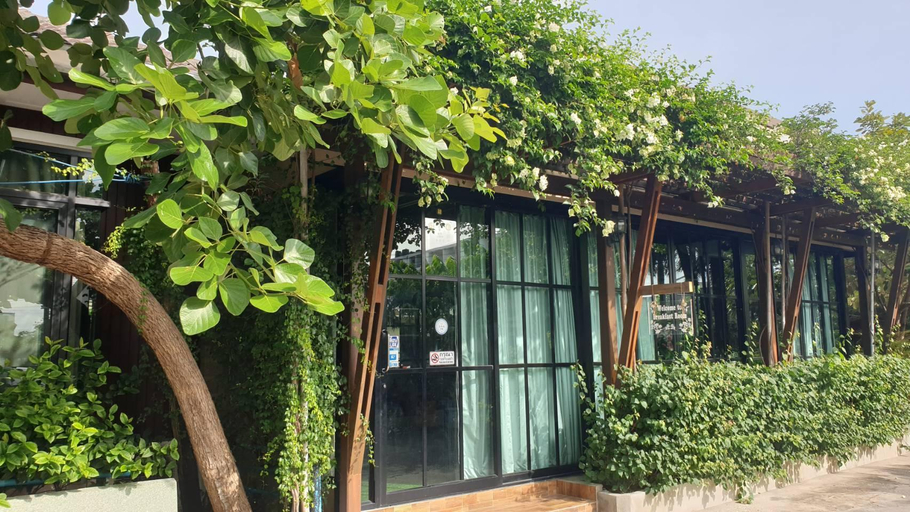 Food & Drinks, Yenjit Resort, Muang Chachoengsao