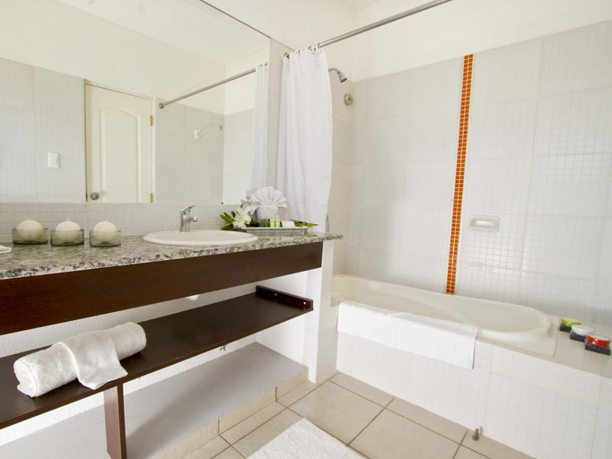 Bathroom 5, Terranova Suites, Andrés Ibáñez