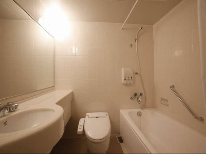Bathroom 5, Bay Side Square Kaike Hotel, Sakaiminato