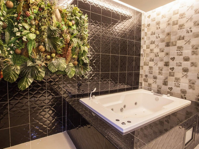 Bathroom 2, Get Link Hip Hotel, Hua Hin