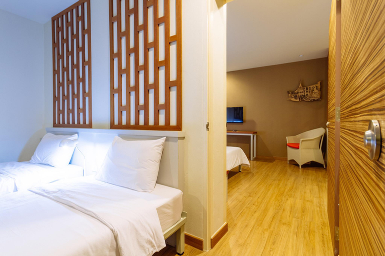Bedroom 27