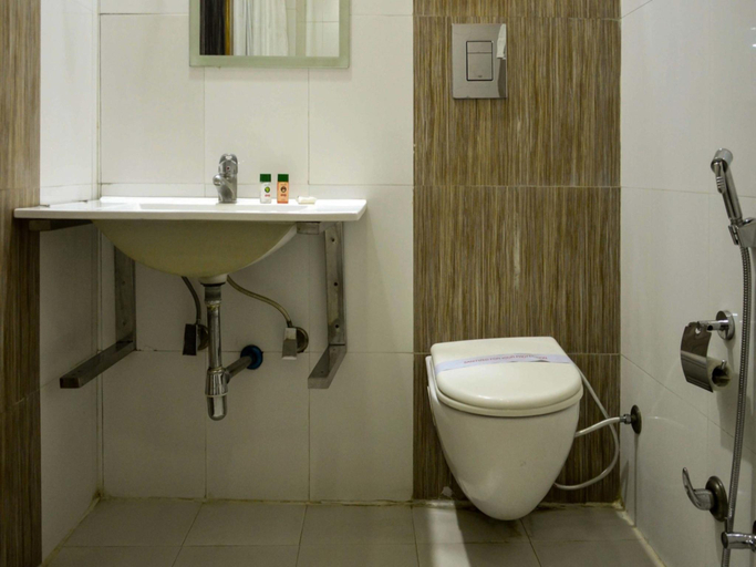 Bathroom 3, Hotel Neelkamal, Ajmer