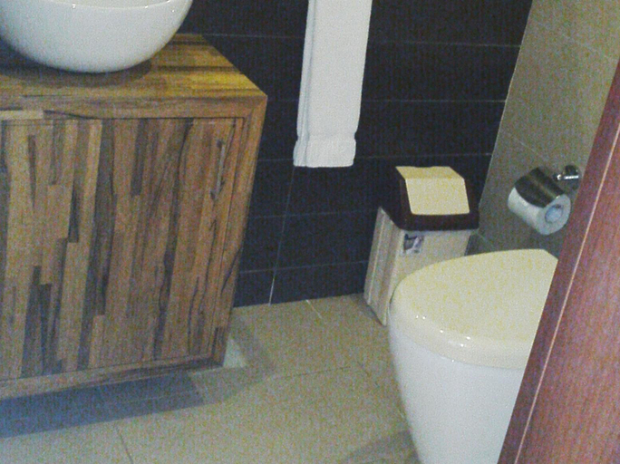 Bathroom 3, Roots Apartment Hotel, Accra