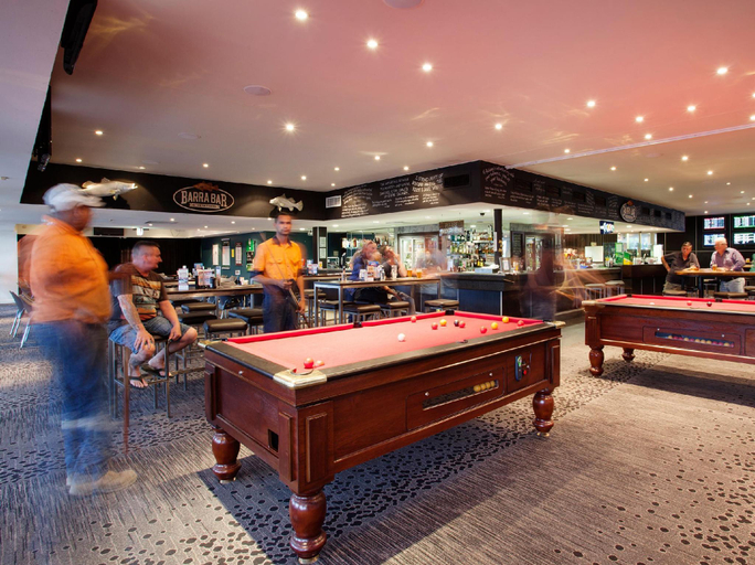 Others 5, Vale Hotel Aitkenvale, Aitkenvale