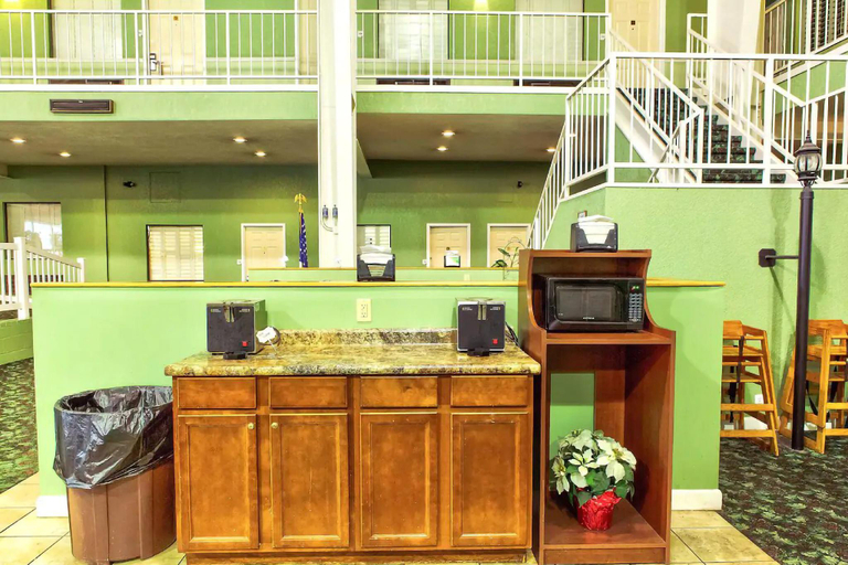 Public Area 2, Coratel Inn & Suites By Jasper McCook, Red Willow