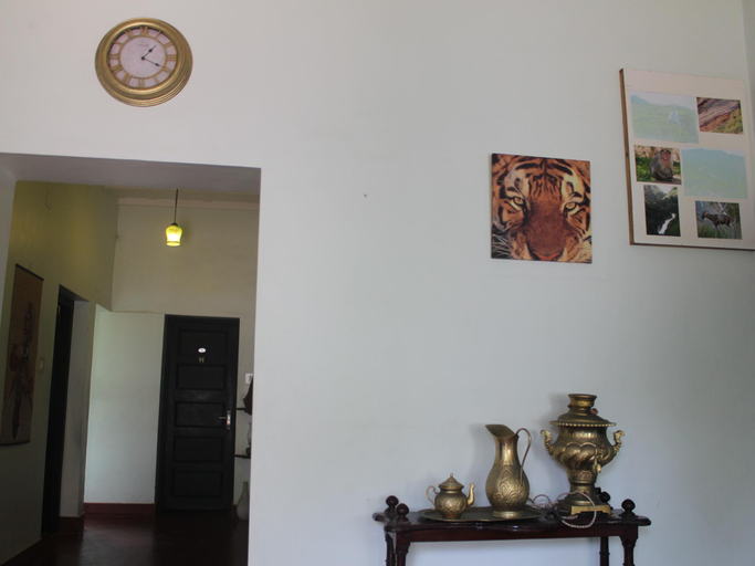 Others 3, Elphinstone Residency, Ernakulam