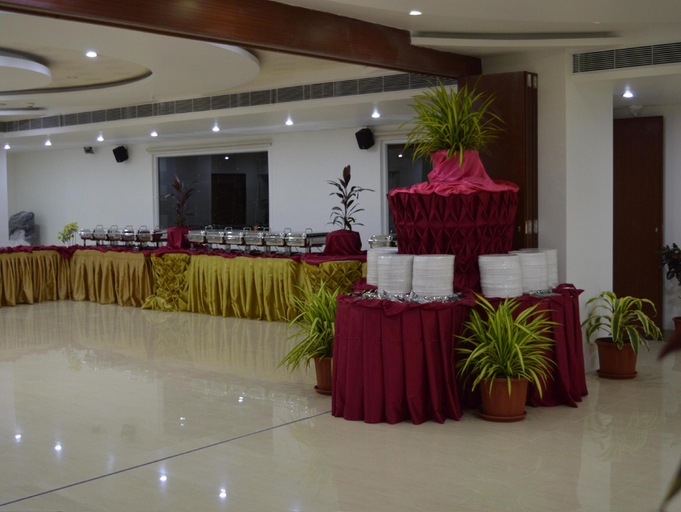 Food & Drinks 4, Hotel Diamonds Pearl, Visakhapatnam