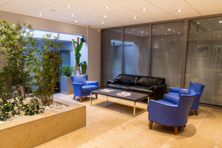 Public Area 2, Hotel des Congres, Rhône