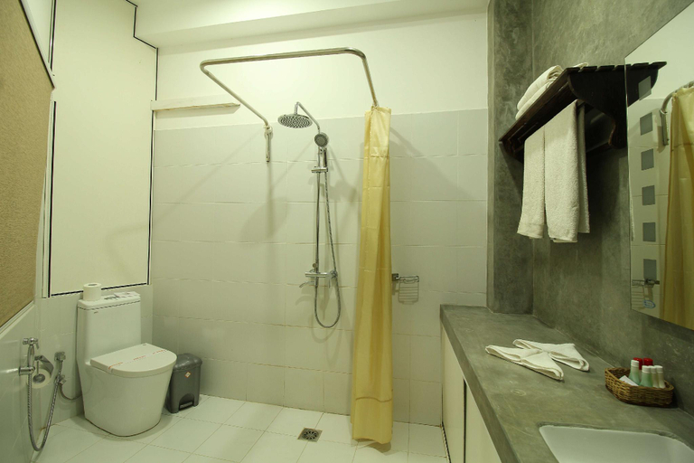 Bathroom 4, Hotel Rock Fort, Habaraduwa
