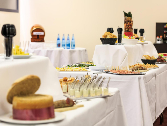 Food & Drinks 6