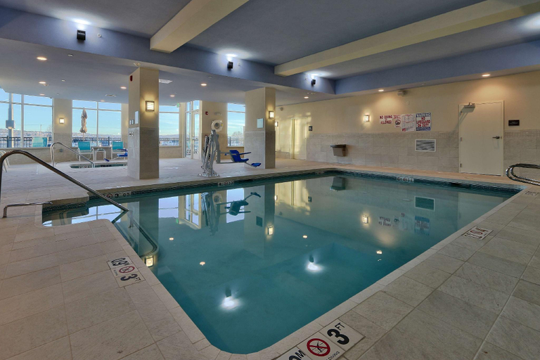 Sport & Beauty 5, Hilton Garden Inn Gallup, McKinley