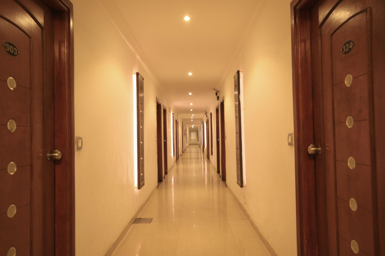 Interior view, Hotel Kadamb Inn, Ahmadabad