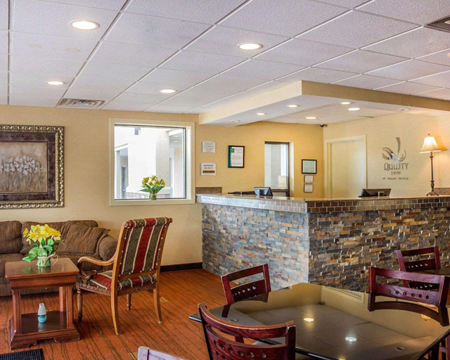 Public Area 2, Quality Inn Waterbury, New Haven