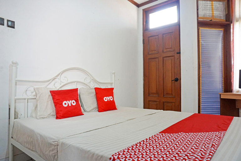 Bedroom 1, OYO 90824 Griya Ummiku Syariah, Central Jakarta