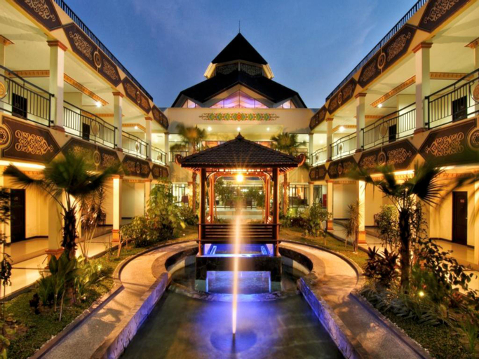 Exterior & Views 2, Yusro Hotel Restaurant & Convention, Jombang