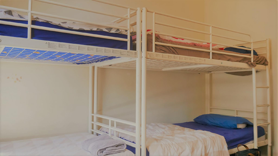 Bedroom 3, myOZexp Palmerston Lodge, Perth