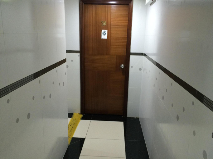 Others 3, Mei Lam Guest House, Kowloon