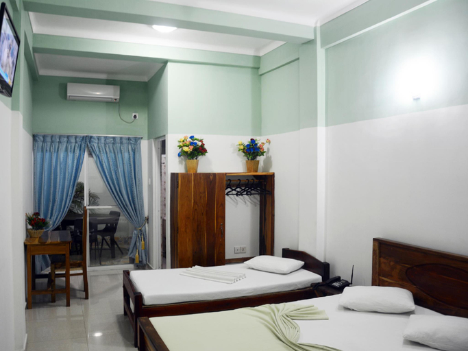 Bedroom 4, Kings Hotel Restaurant And Bar , Trincomalee Town and Gravets