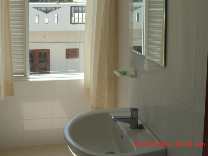 Bathroom 5, Agra Lanka Beach Resort, Weligama