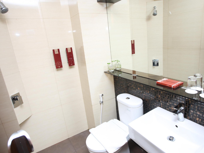 Bathroom, Favor Hotel, Makassar