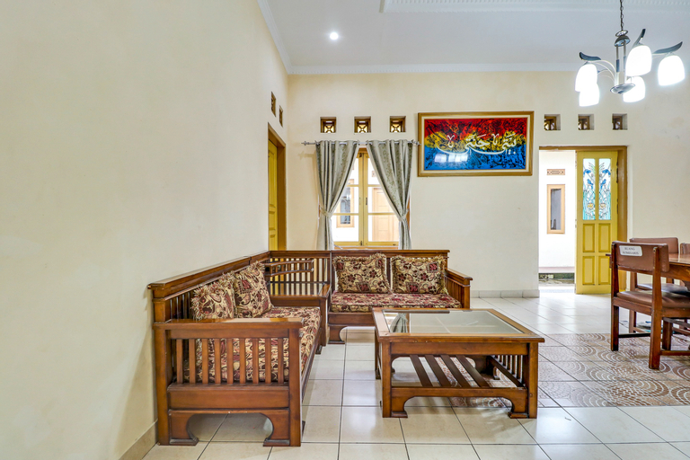 Public Area 5, OYO 90892 My Guest House Syariah, Bandung