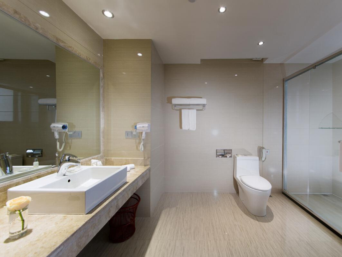 Bathroom 5, The Grand Plaza Hotel, Ji'an
