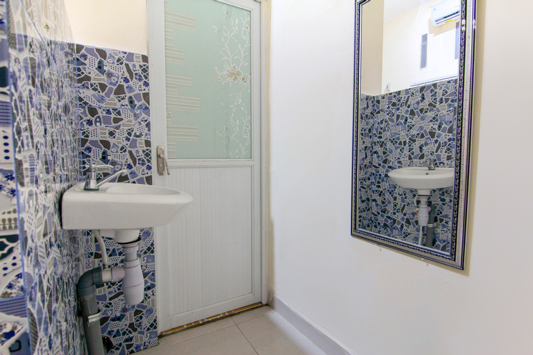 Bathroom 3