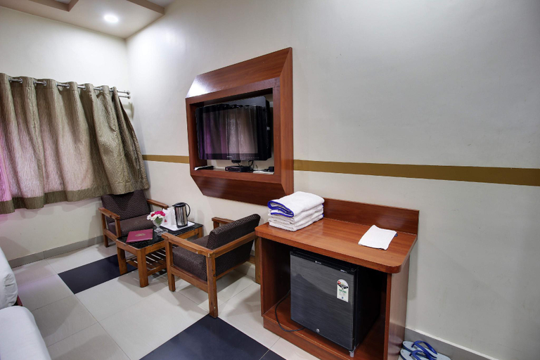 Public Area 2, Hotel Sunset Inn Mount Abu with Swimming Pool, Sirohi