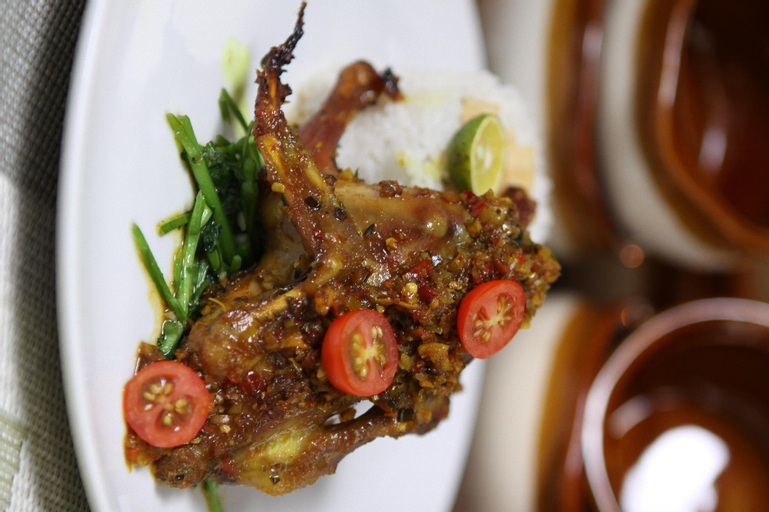 Food & Drinks 18