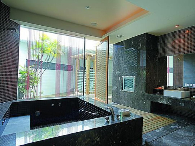 Bathroom 3, Shantir Motel, Taichung
