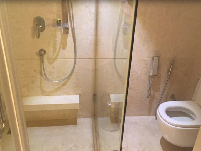 Bathroom 5, The LaLiT Chandigarh Hotel, Panchkula