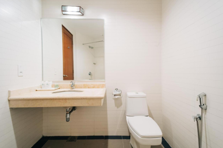 Bathroom 5, Hotel De' La Ferns, Cameron Highlands
