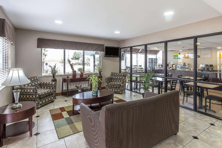 Public Area 2, Quality Inn Montgomery South, Montgomery