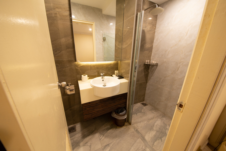 Bathroom 4, Ritzton Hotel, Johor Bahru