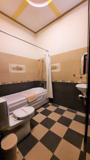 Bathroom 4, Thanh Dat Resort, Ninh Kiều