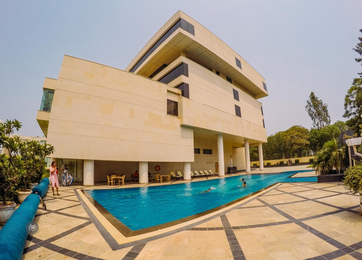 Sport & Beauty 2, The LaLiT Chandigarh Hotel, Panchkula