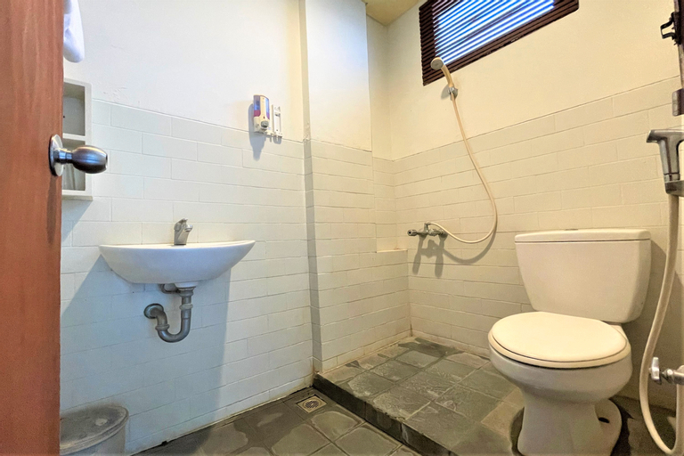 Bathroom 4