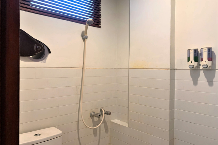 Bathroom 11