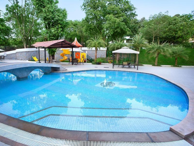 Others 5, Villa San Lawrenz, Pune