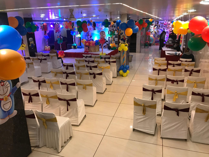 Food & Drinks 4, Hotel Malik Residency, Kanpur Nagar