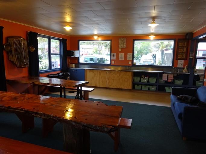 Public Area 3, Glow Worm Accommodation - Hostel, Westland