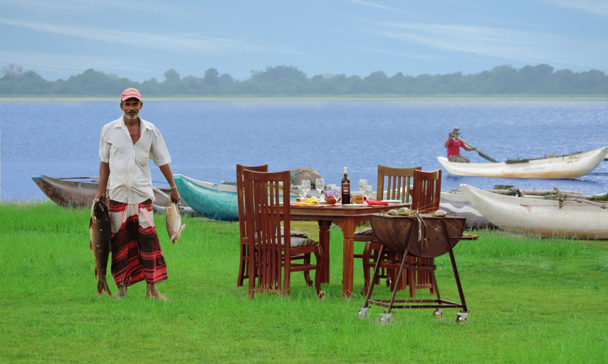 Attractions 3, Pharo Lake, Thamankaduwa