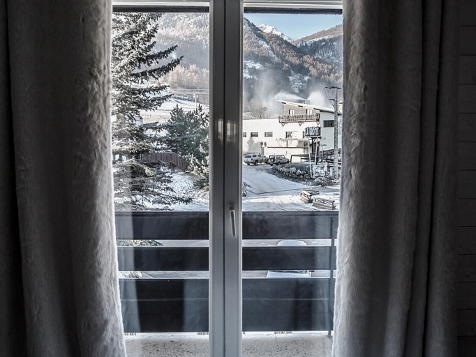 Public Area 3, Hotel Rock Noir, Hautes-Alpes