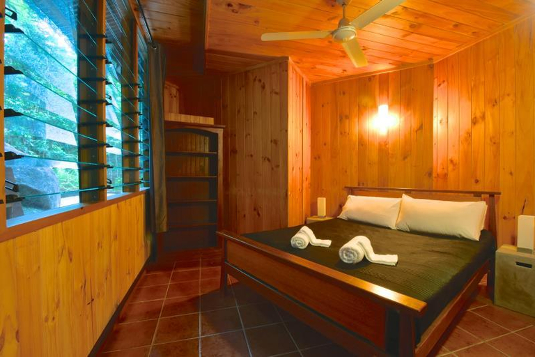 Bedroom 2, Daintree Cascades Cottages, Douglas