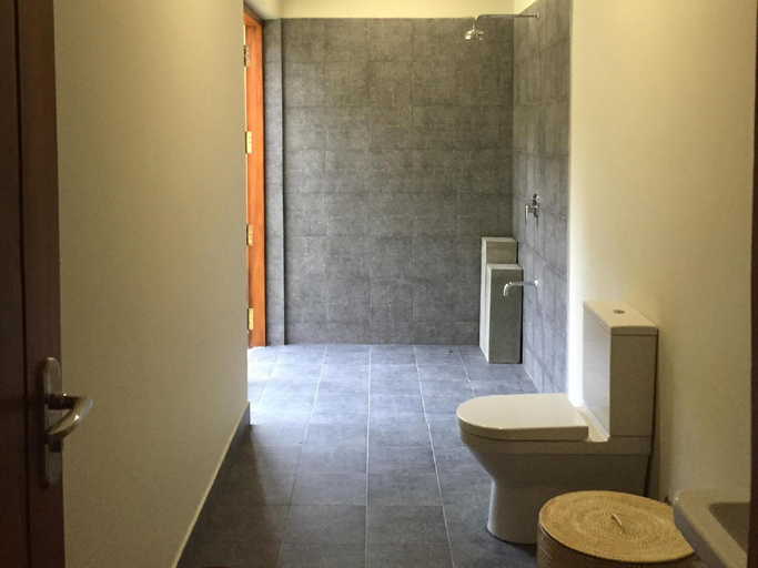 Bathroom 3, The Spice Trail, Pothuvil