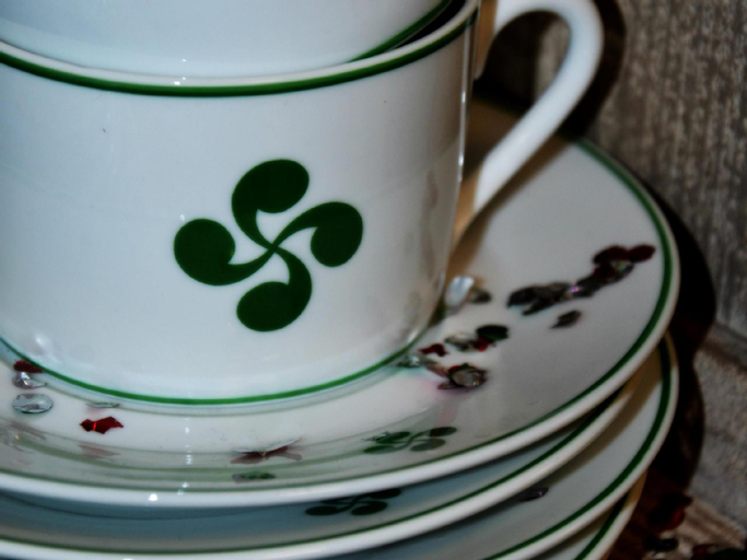 Food & Drinks 25