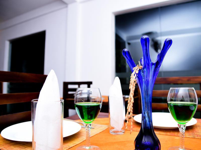 Food & Drinks 4, Hotel Moonstone, N. Palatha Central