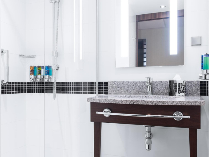 Bathroom 4, Hampton by Hilton Krakow, Kraków City