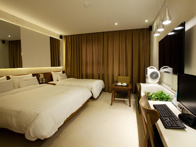 Bedroom 4, Polo Tourist Hotel, Namdong