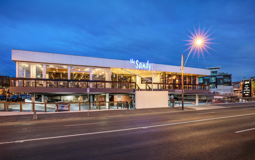 Nightcap at Sandringham Hotel, Bayside  - South